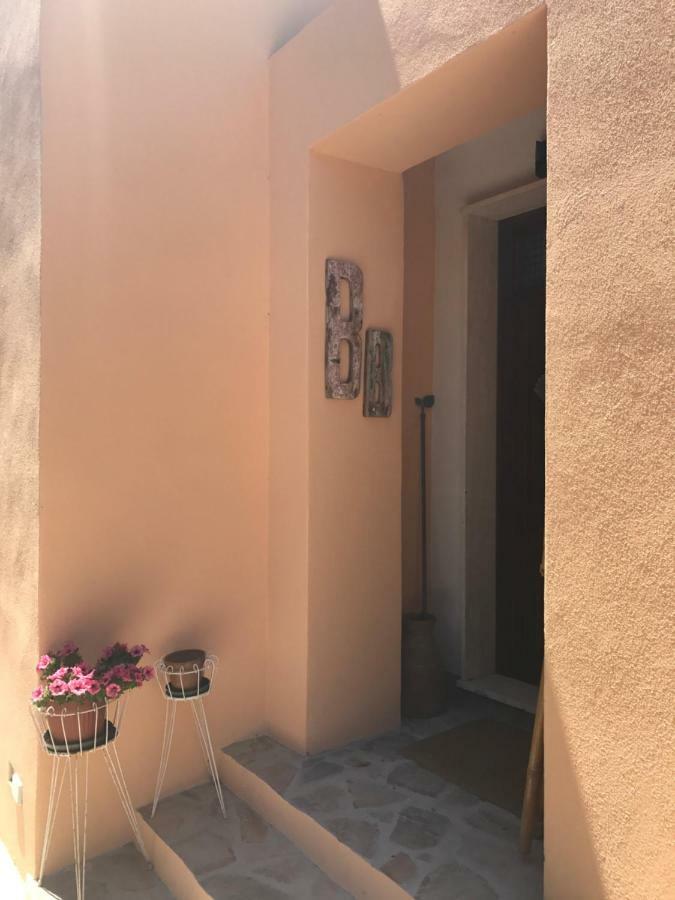 Bed and Breakfast Le 25 Tartarughe Санта-Тереза-Галлура Экстерьер фото