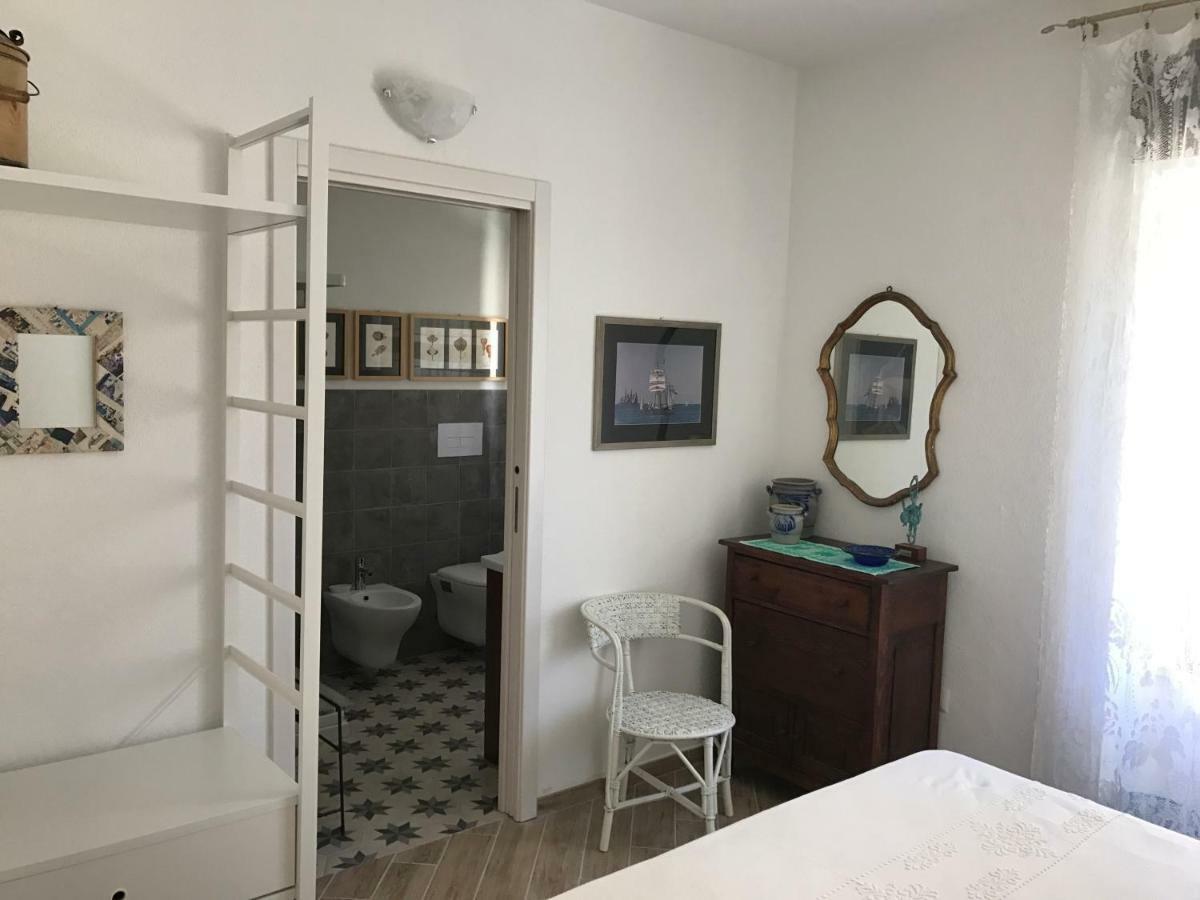 Bed and Breakfast Le 25 Tartarughe Санта-Тереза-Галлура Экстерьер фото